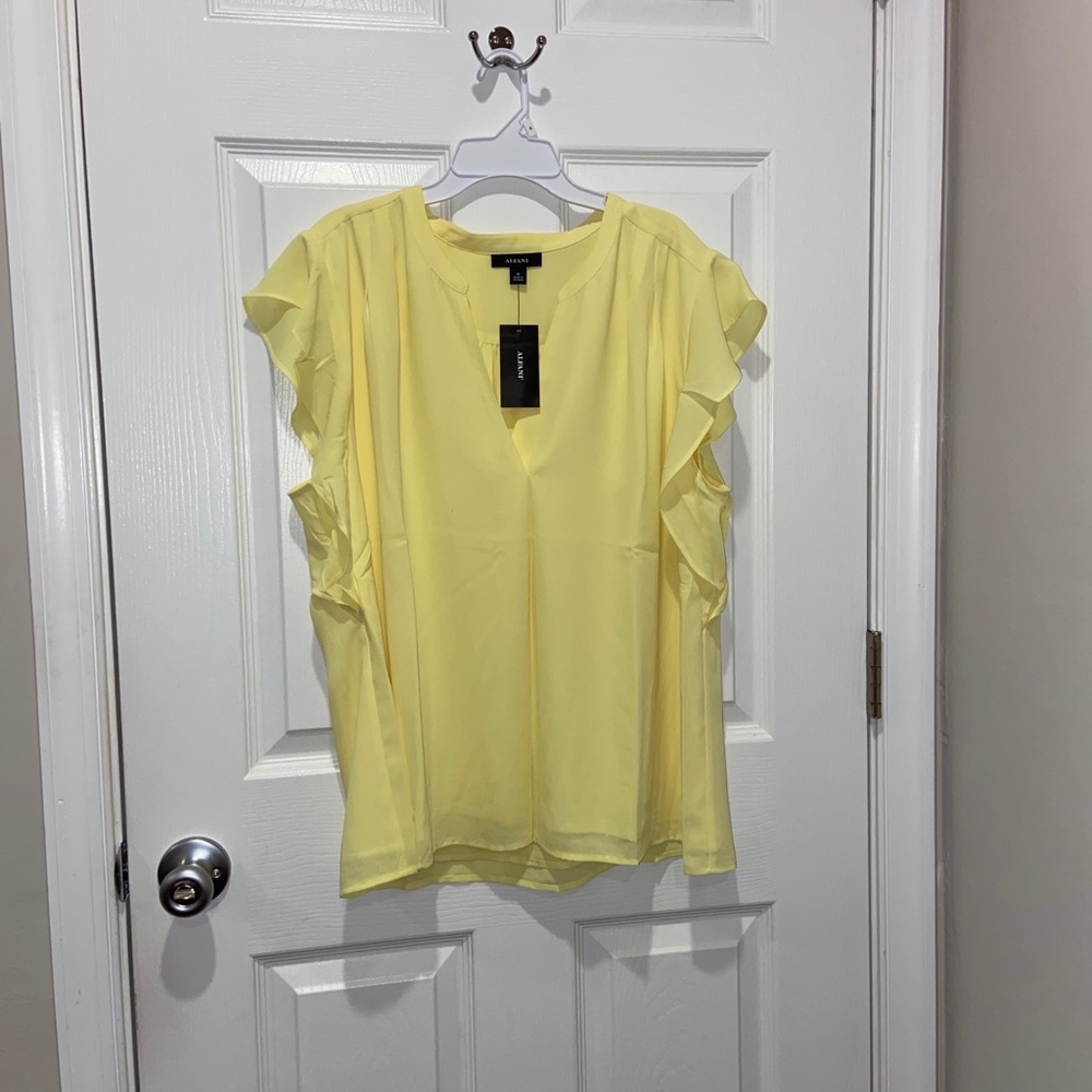 Brand New Women’s Blouse